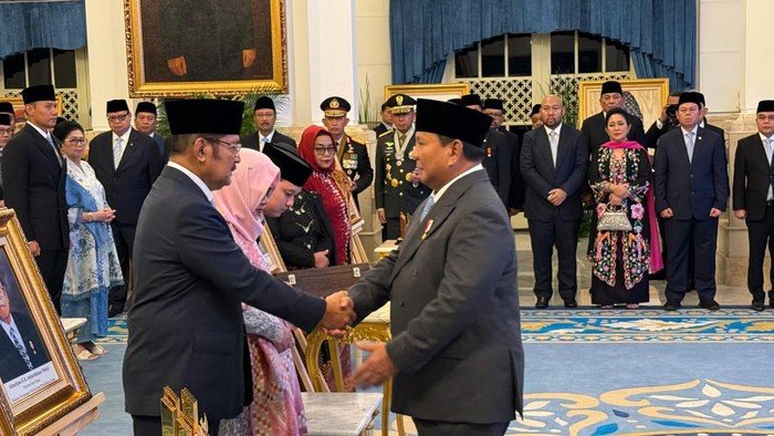 Inilah 10 Nama yang Dinobatkan Sebagai Pahlawan Nasional Hari Ini