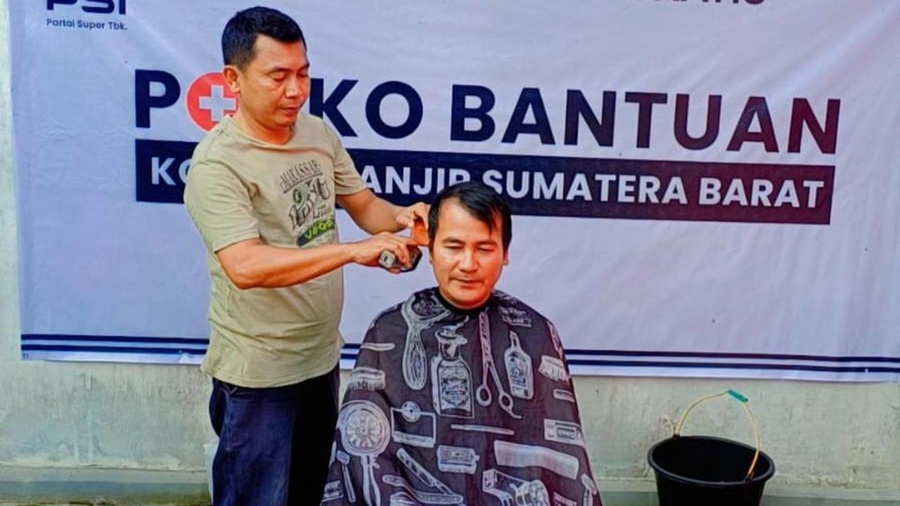Bantuan Pascabencana PSI Padang: Pangkas Rambut Gratis dan Hunian Sementara