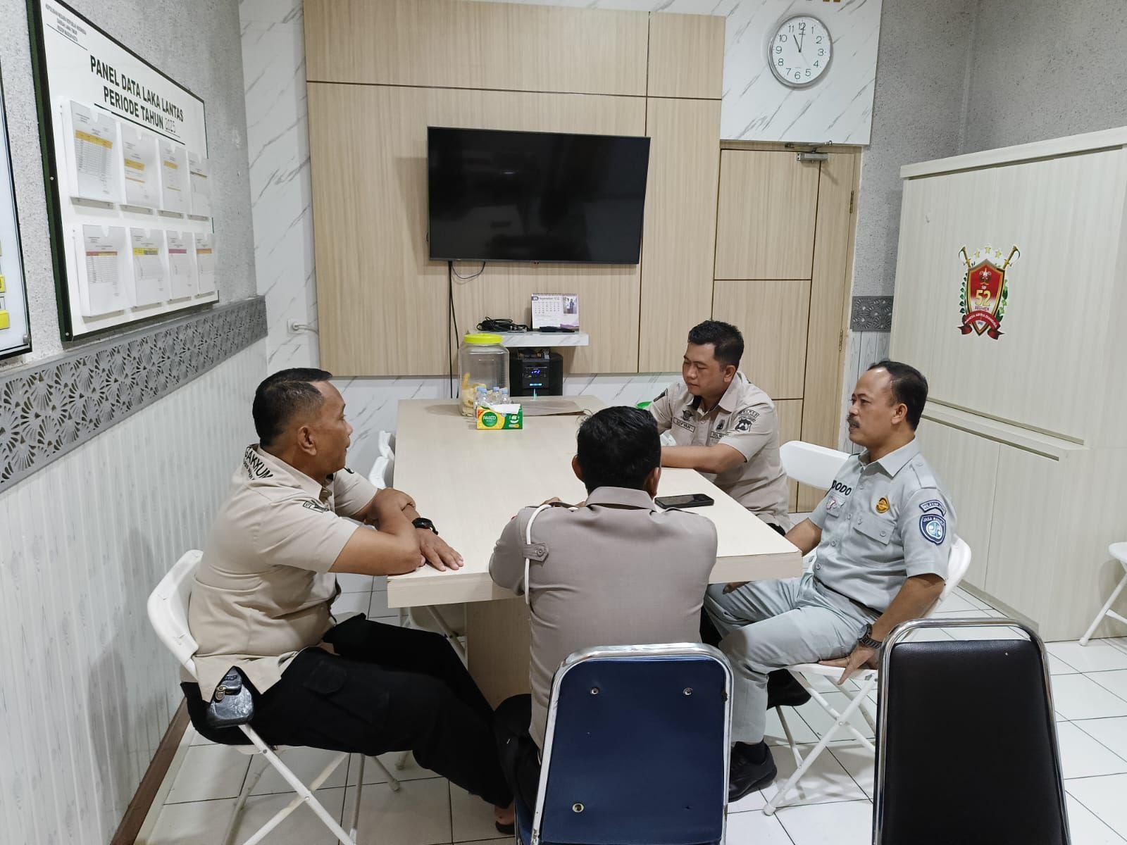 Jasa Raharja Sampaikan Program Keselamatan Transportasi Tahun 2026 kepada Tim FLLAJ Kota Madiun