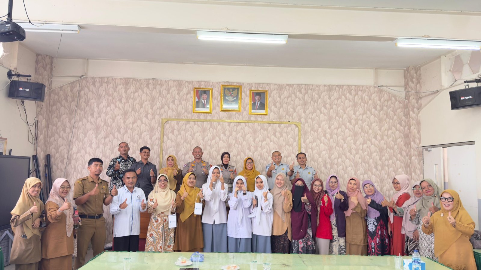 Jasa Raharja Sumbar Bersama Ditlantas Polda Sumbar Lakukan Edukasi Keselamatan dan Diseminasi Pendidikan Lalu Lintas di SMAN 1 Kota Padang