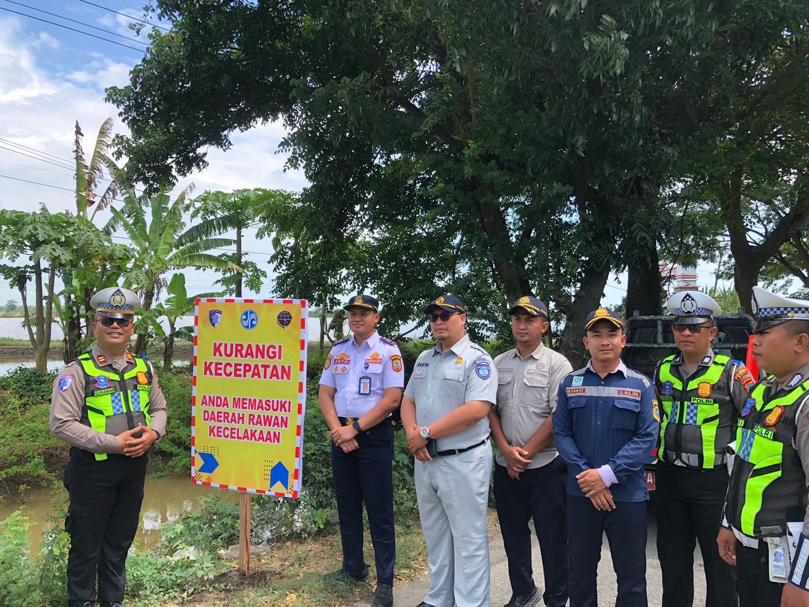 Jasa Raharja Cabang Pati Pasang Papan Himbauan Keselamatan Di Empat Titik Rawan Kecelakaan