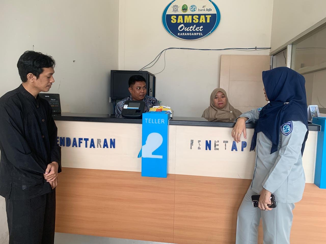 Tingkatkan Kualitas Layanan, Kepala Jasa Raharja Indramayu Tinjau Samsat Outlet Karangampel