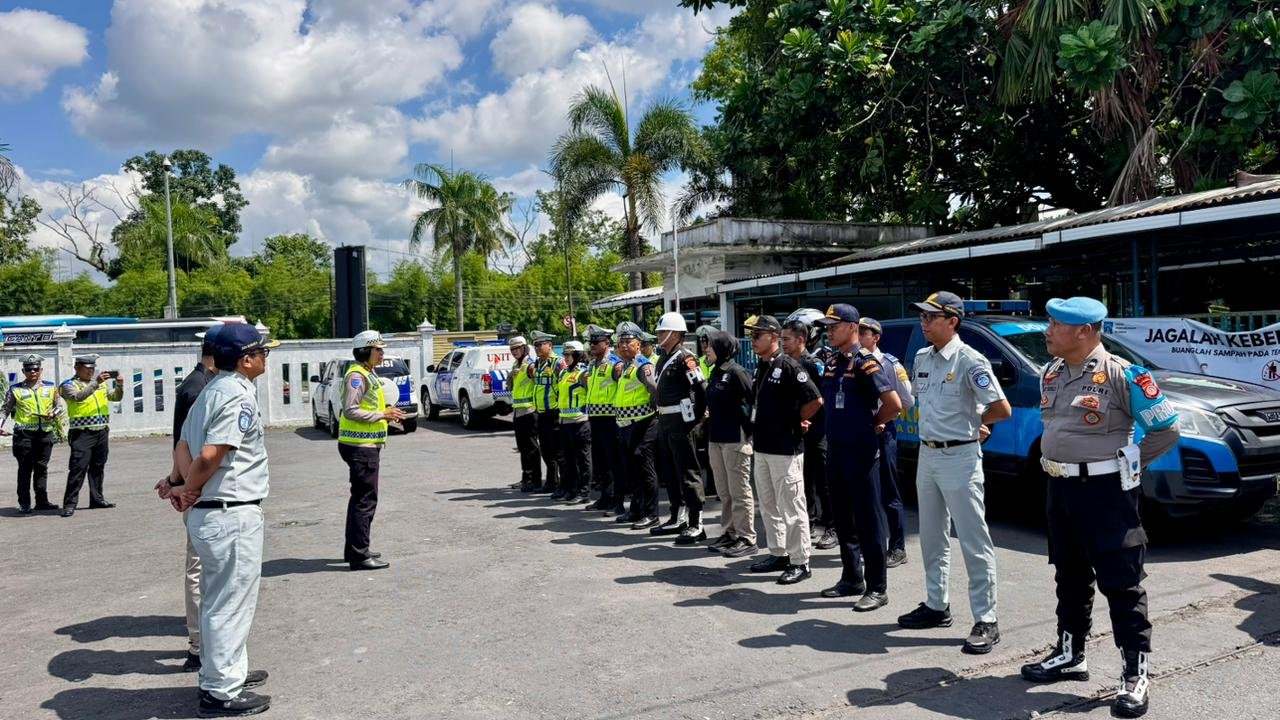 Jelang Mudik Lebaran 2026, Tim Gabungan Gelar Rampcheck Angkutan Barang di Terminal Prambanan
