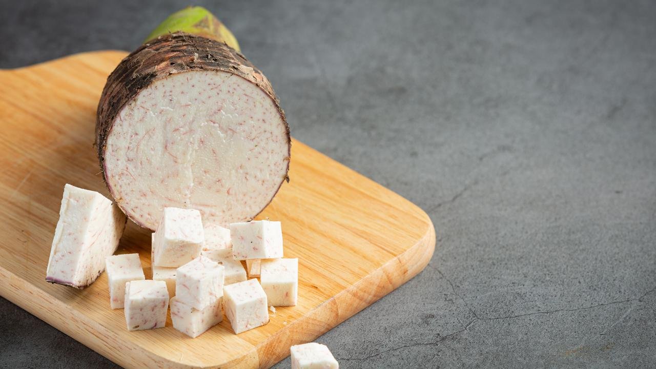 Fakta dan Manfaat Taro, Umbi Sehat yang Populer Jadi Minuman Kekinian