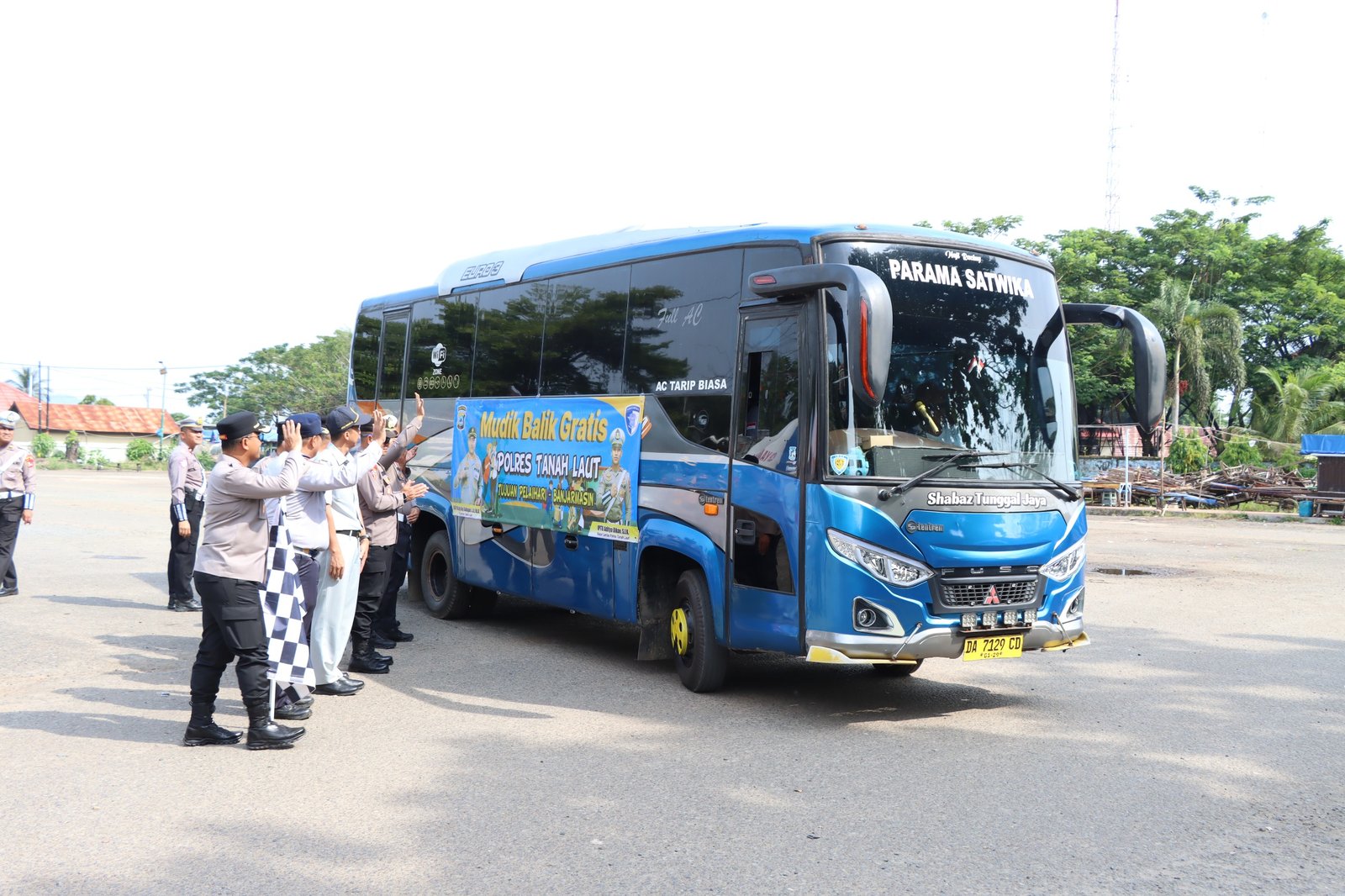 Jasa Raharja Kalsel Dampingi Pelepasan Mudik Balik Gratis Polres Tanah Laut