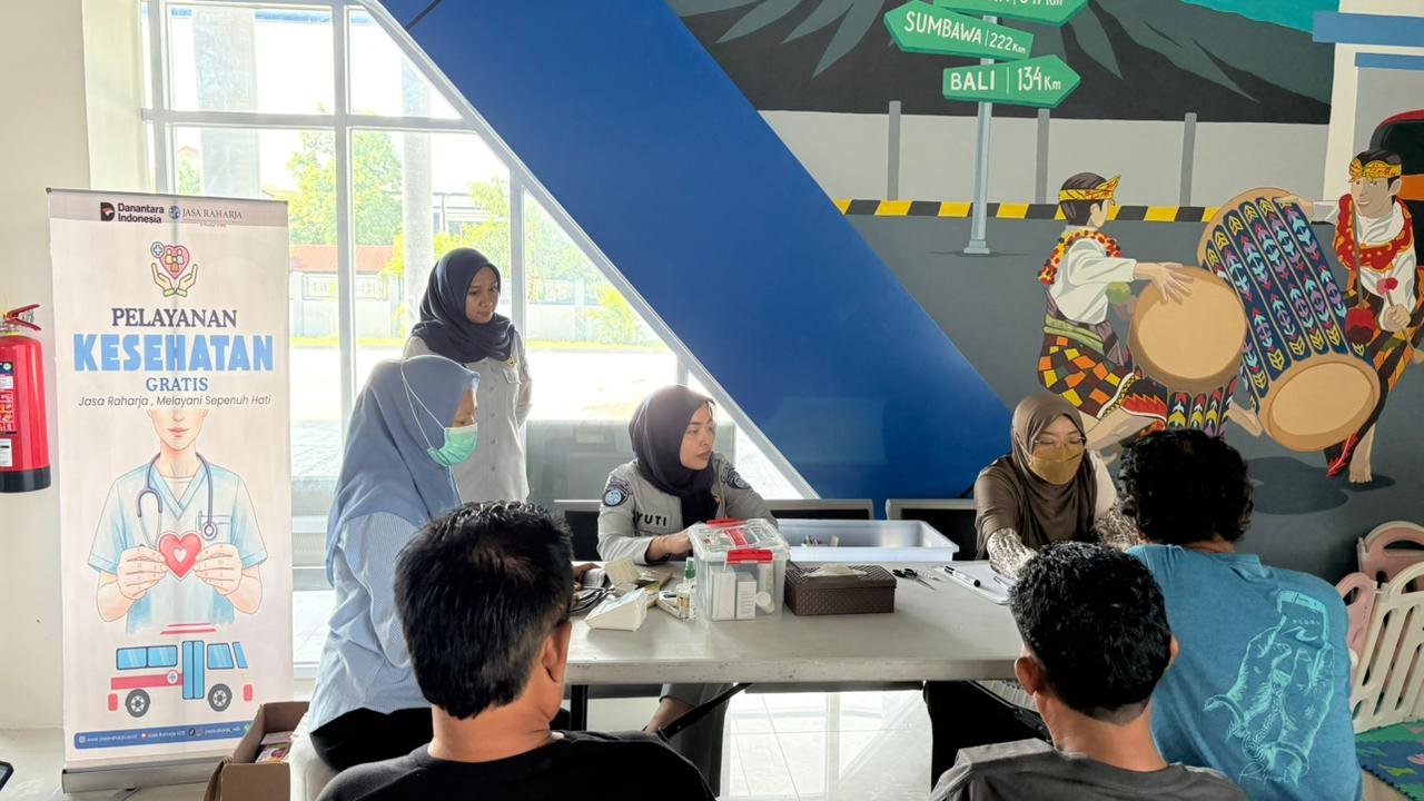 Upaya Preventif, Jasa Raharja NTB Gelar Pelayanan Kesehatan Gratis di Terminal Mandalika 