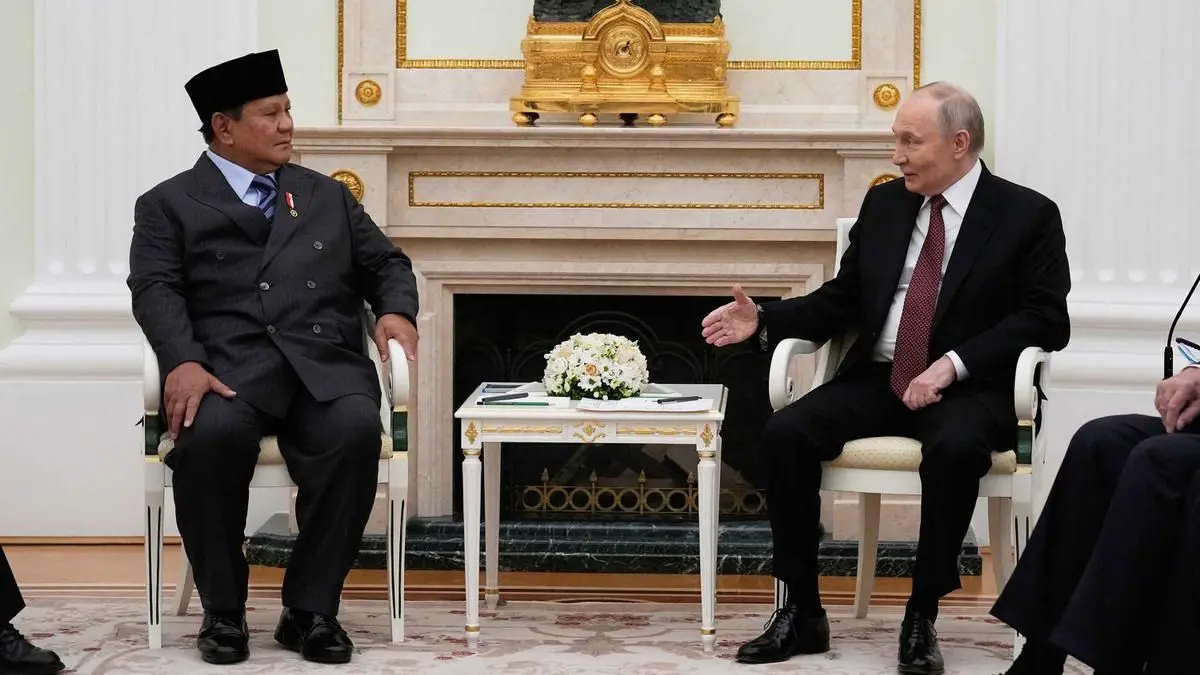 Prabowo Bertolak ke Moskow, Agendakan Pertemuan Empat Mata dengan Putin