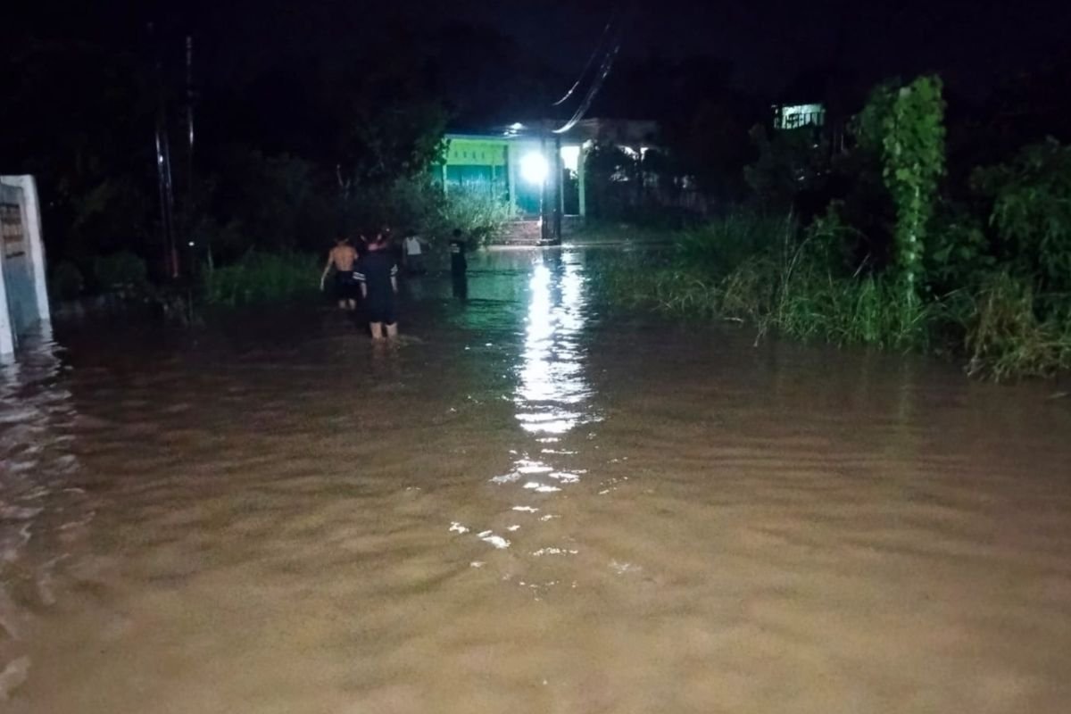 Banjir Landa Baturaja, 50 Rumah Warga Terendam Akibat Hujan Dini Hari