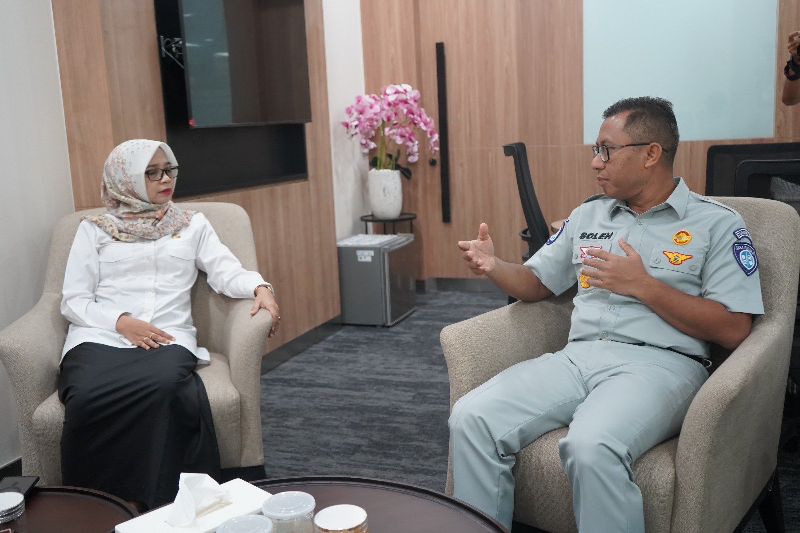Sinergi Antarinstansi, Kepala Jasa Raharja NTB Terima Kunjungan Silaturahmi Kepala Bapenda NTB Beserta Jajaran