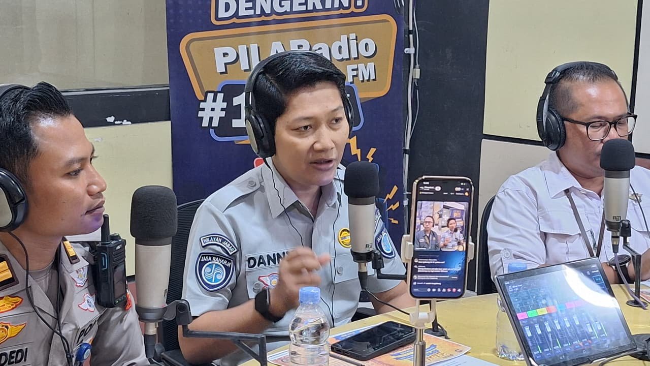 Wujud Negara hadir, Jasa Raharja Cabang Cirebon Gelar Talkshow Kesamsatan, Keselamatan Lalu Lintas dan Gebyar Apresiasi Wajib Pajak Di Pilar Radio Cirebon