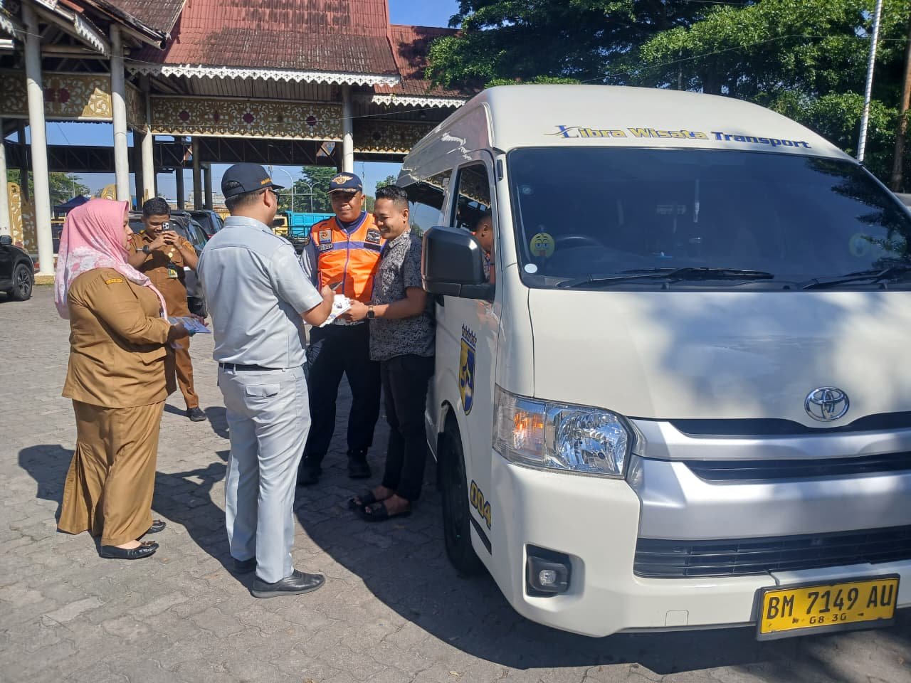Operasi Simpatik dan Pendataan Pajak Kendaraan di Purna MTQ Pekanbaru Lunasi Tunggakan Di Tempat