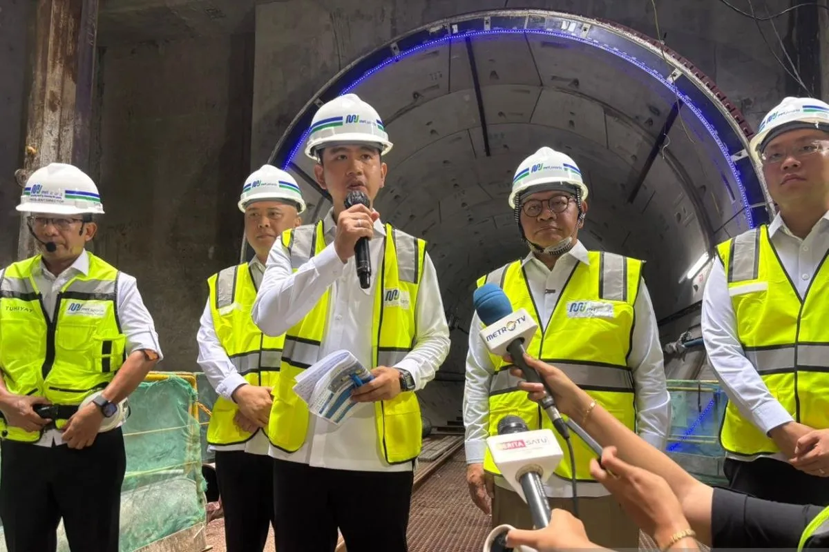 Tinjau MRT Fase 2A, Gibran Dorong Transportasi Publik Modern di Jakarta