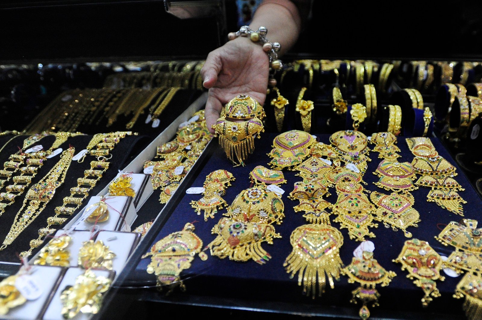 Update Harga Emas Perhiasan Hari Ini, Kadar 24K hingga 9K Bervariasi