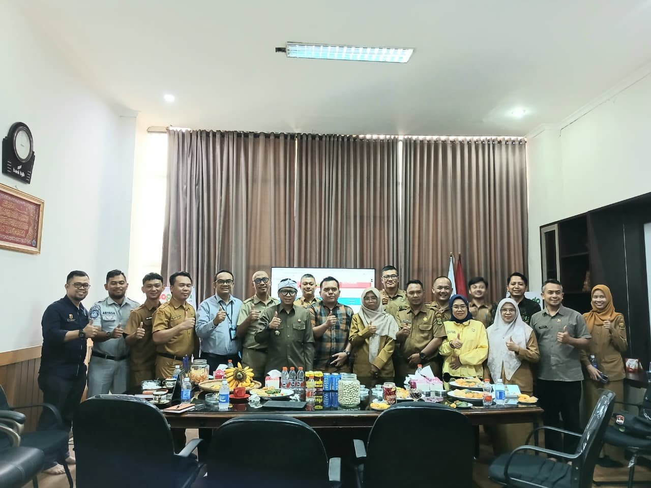 Tim Pembina Samsat Kabupaten Sukabumi Bersama OPD Kab. Sukabumi Bahas Optimalisasi Kepatuhan Pajak Kendaraan Bermotor Kendaran Pemda dan ASN