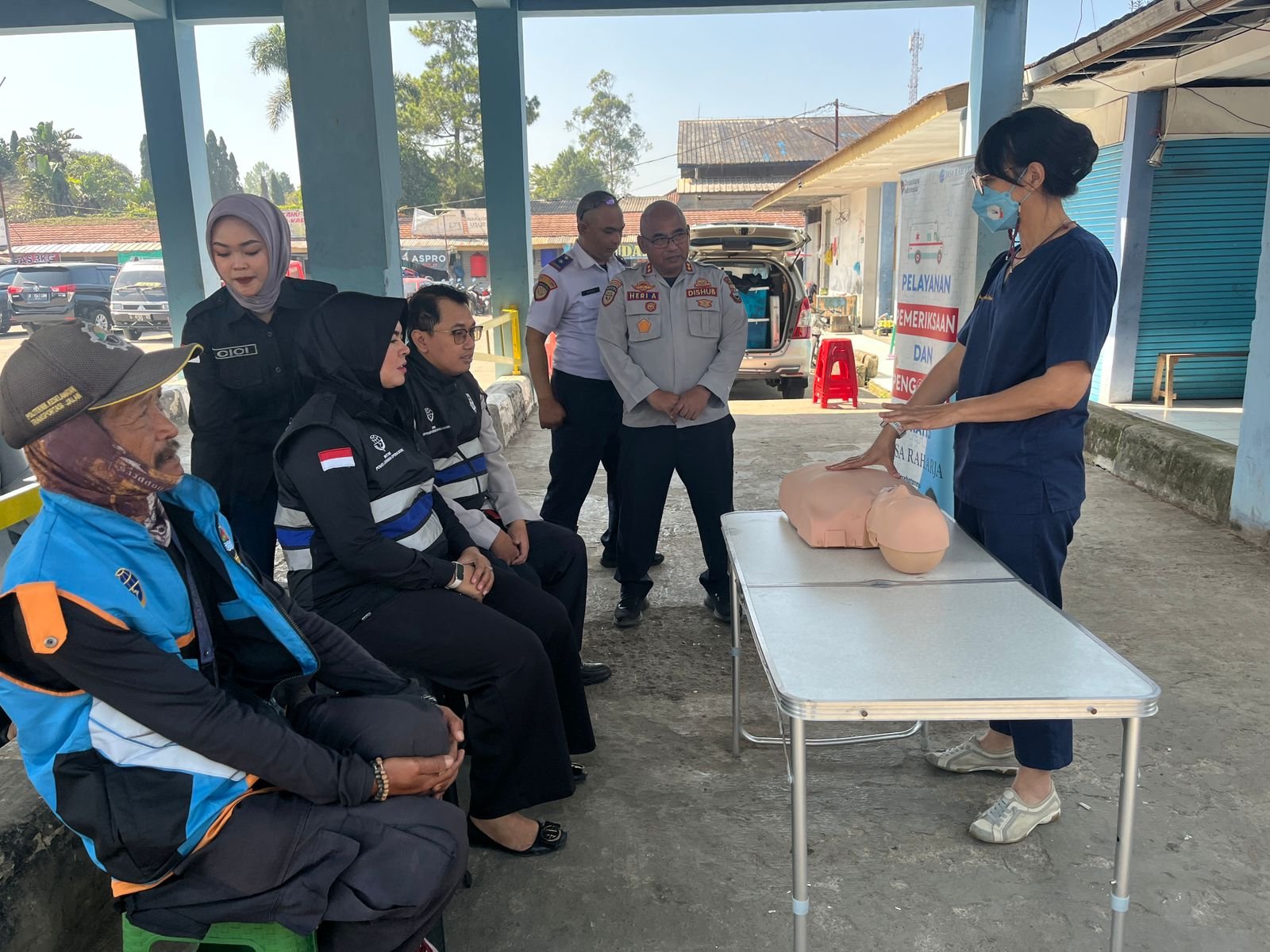 Jasa Raharja Kanwil Utama Jawa Barat Gelar Pengobatan Gratis dan PPGD di Terminal Lembang