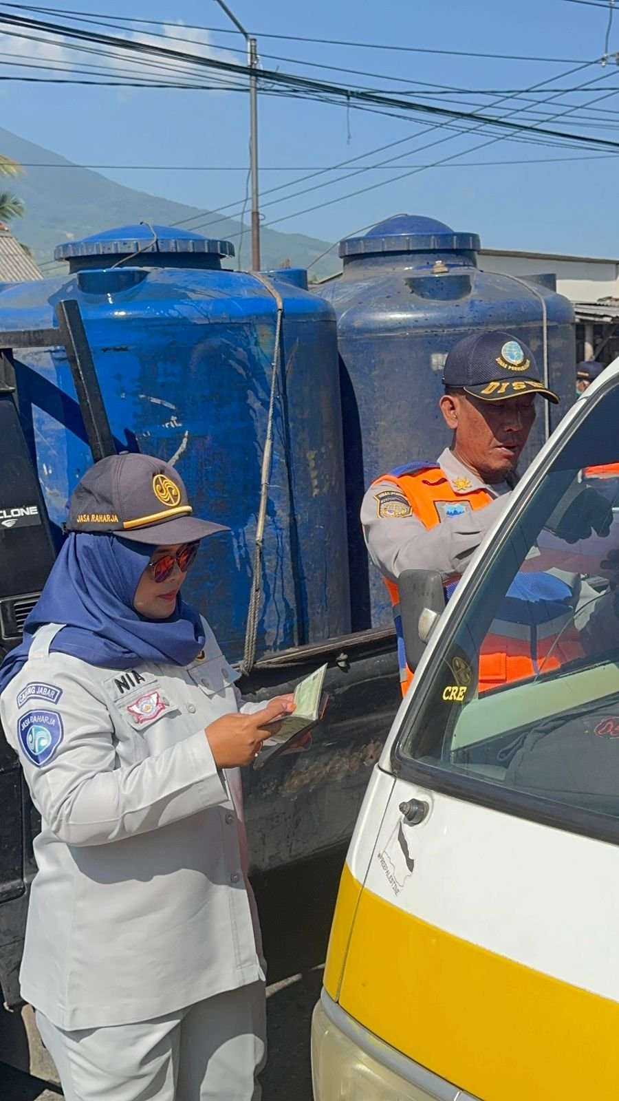 PT Jasa Raharja Bersama Tim Pembina Samsat Garut Laksanakan Operasi Gabungan di Padarek Cisitu
