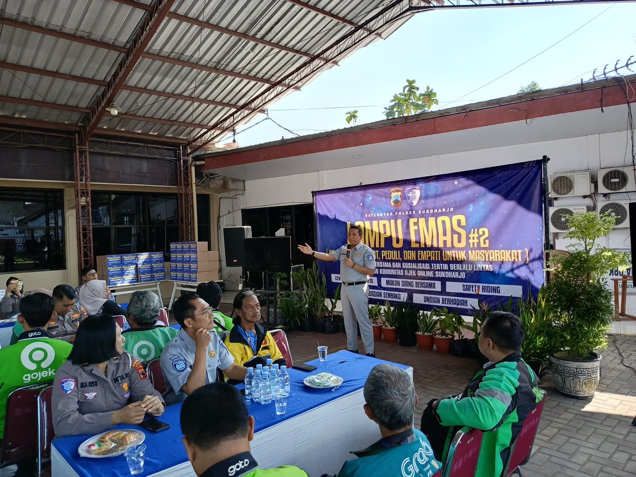 Tingkatkan Keselamatan Jalan, Jasa Raharja Sukoharjo Edukasi Komunitas Ojol Terkait Tertib Berlalu Lintas dan Digitalisasi Pelaporan Laka