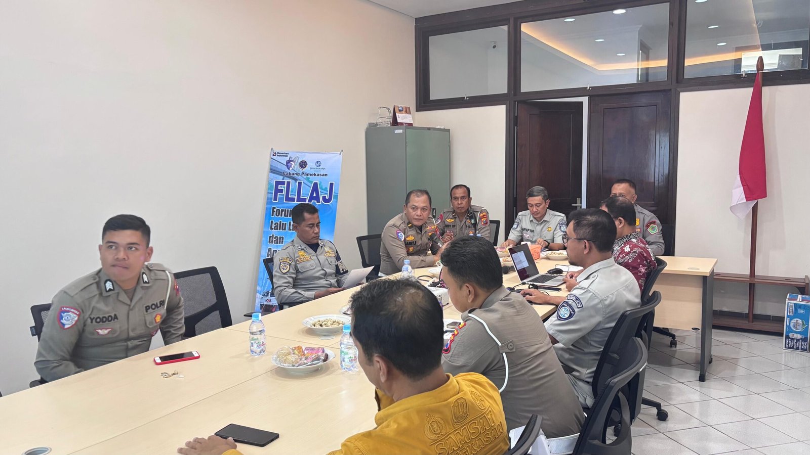 Jasa Raharja Cabang Pamekasan Gelar FKLL Bahas Strategi Pencegahan Kecelakaan dan Peningkatan Keselamatan Transportasi.