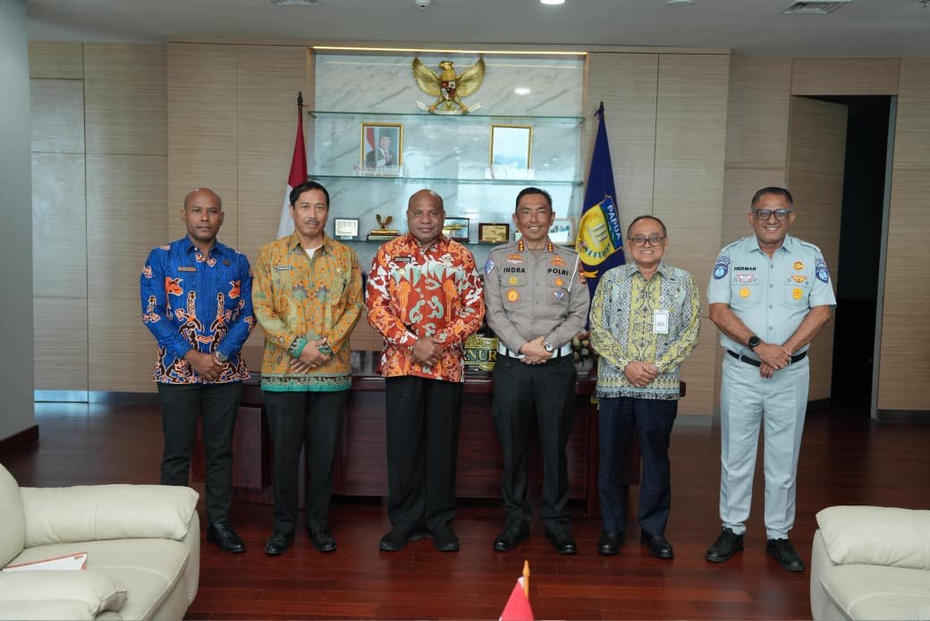 Audiensi dengan Gubernur Provinsi Papua, PT Jasa Raharja Kantor Wilayah Papua Bersama Tim Pembina Samsat Bahas Strategi Peningkatan Kepatuhan Pajak Kendaraan