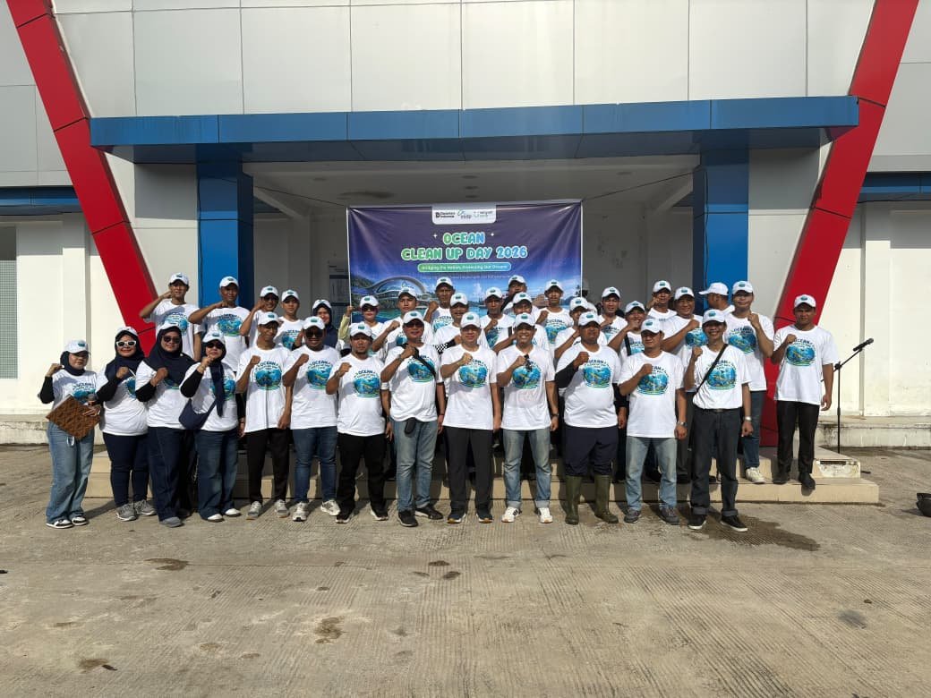 Jasa Raharja Sumbar Dukung Ocean Clean Up Day 2026 yang Digelar ASDP di Pelabuhan Teluk Bungus