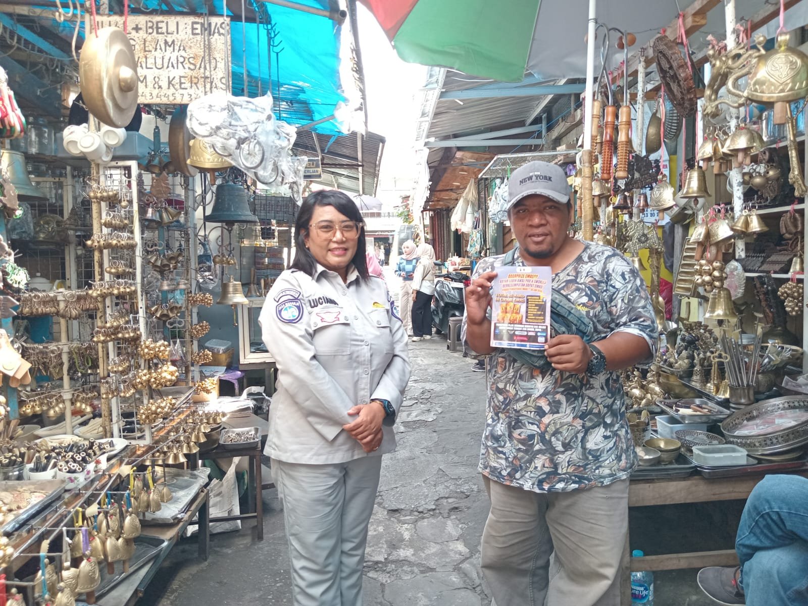Dorong Kepatuhan Wajib Pajak, Jasa Raharja Gencarkan Program Reward Emas di Pasar Kotagede