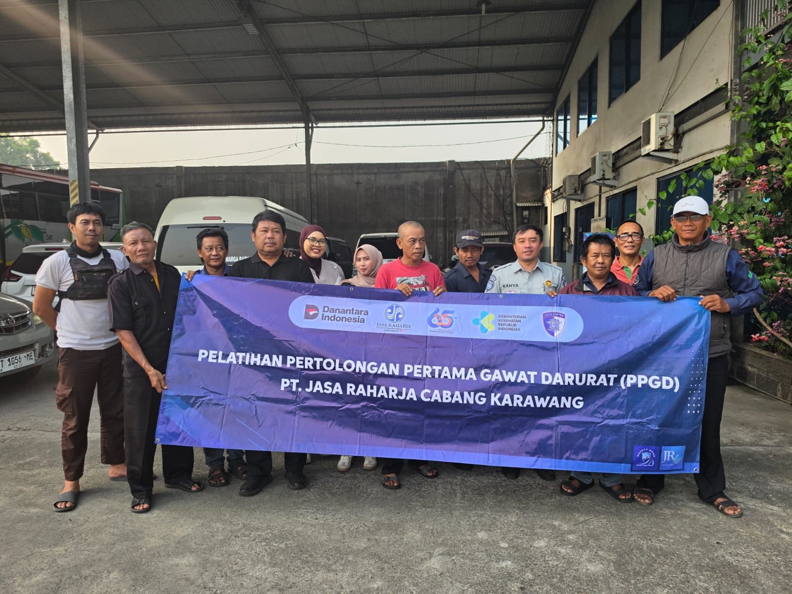 Jasa Raharja Laksanakan Pengobatan Gratis dan Pelatihan Penanganan Gawat Darurat di PO Bus Warga Baru Express