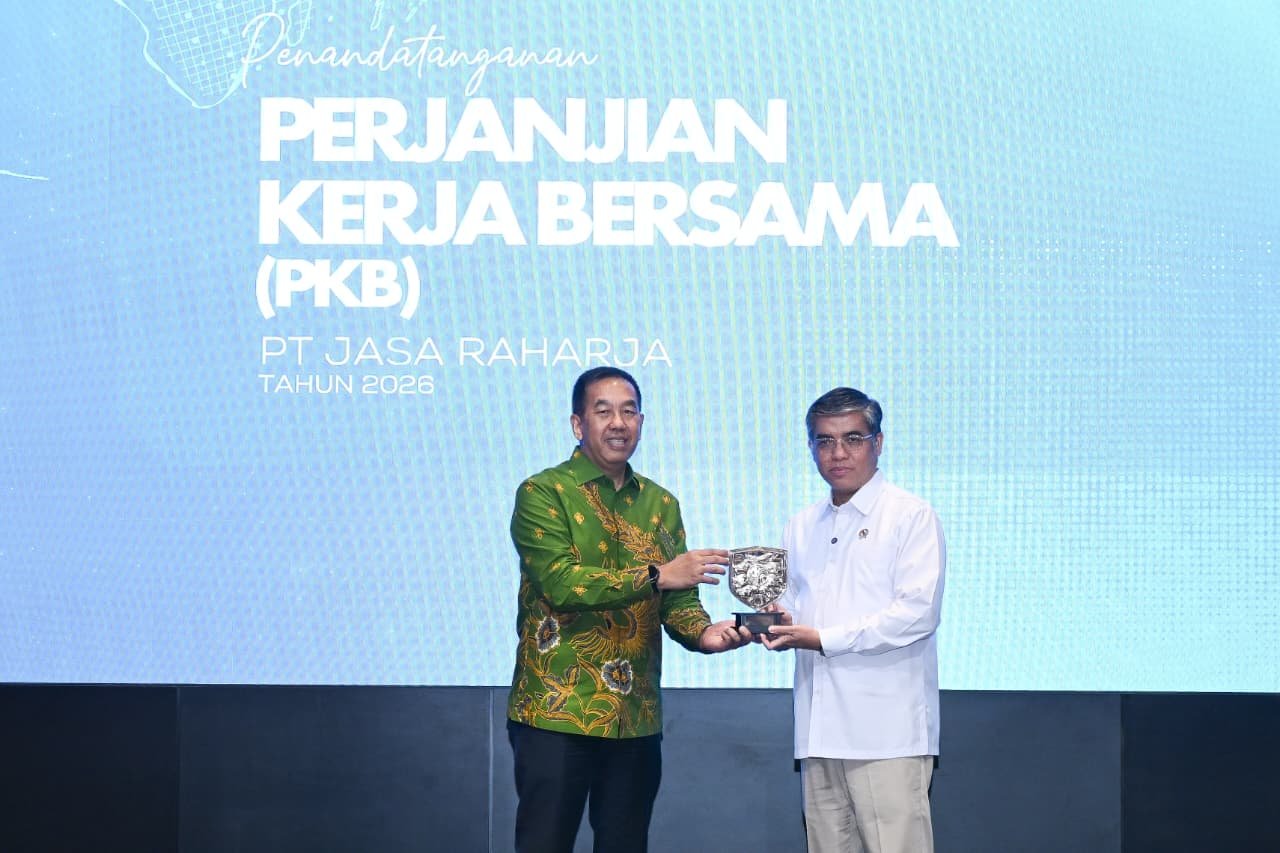Saksikan Penandatanganan PKB Jasa Raharja dan Serikat Pekerja, Menaker Titip Tiga Agenda Strategis