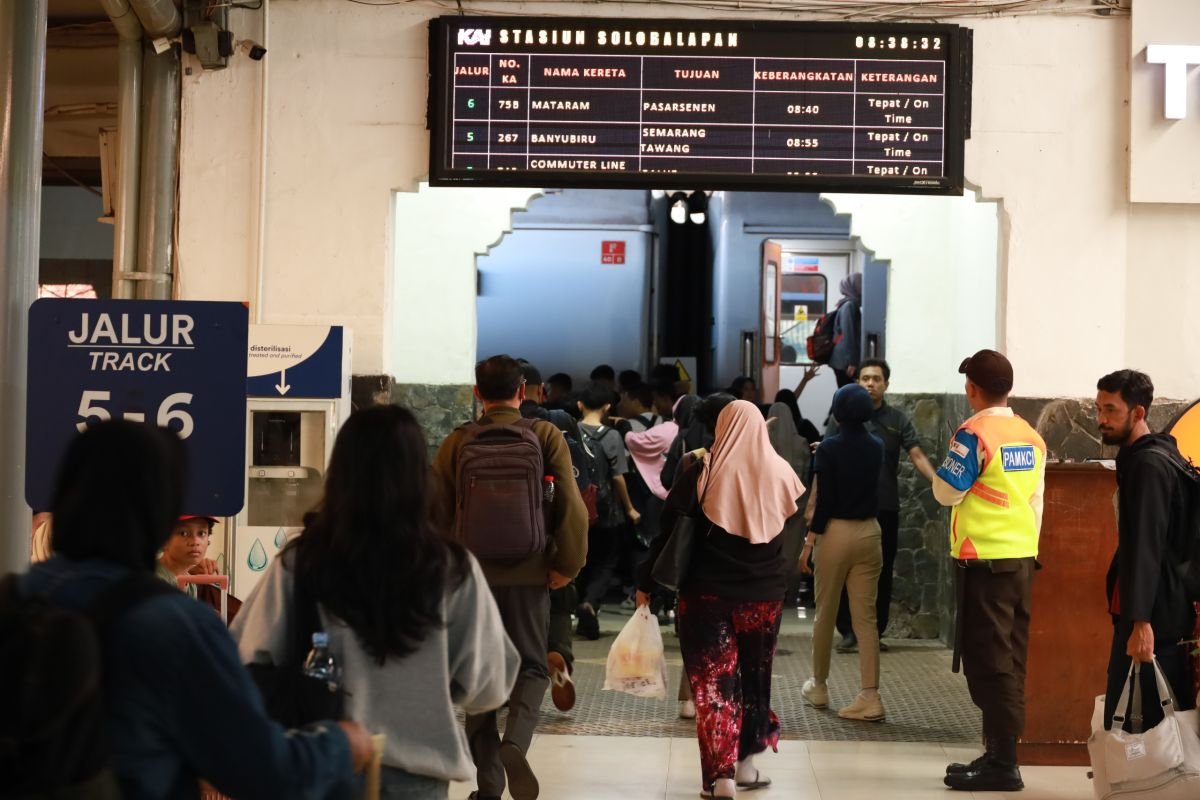 Jumlah Penumpang KAI Group Tembus 214 Juta hingga Mei 2026, Konektivitas Antarmoda Makin Kuat