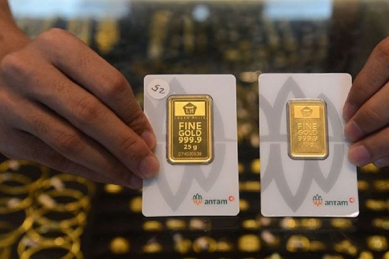 Harga Emas Antam Hari Ini Tak Bergerak, Buyback Tetap Rp2,401 Juta per Gram