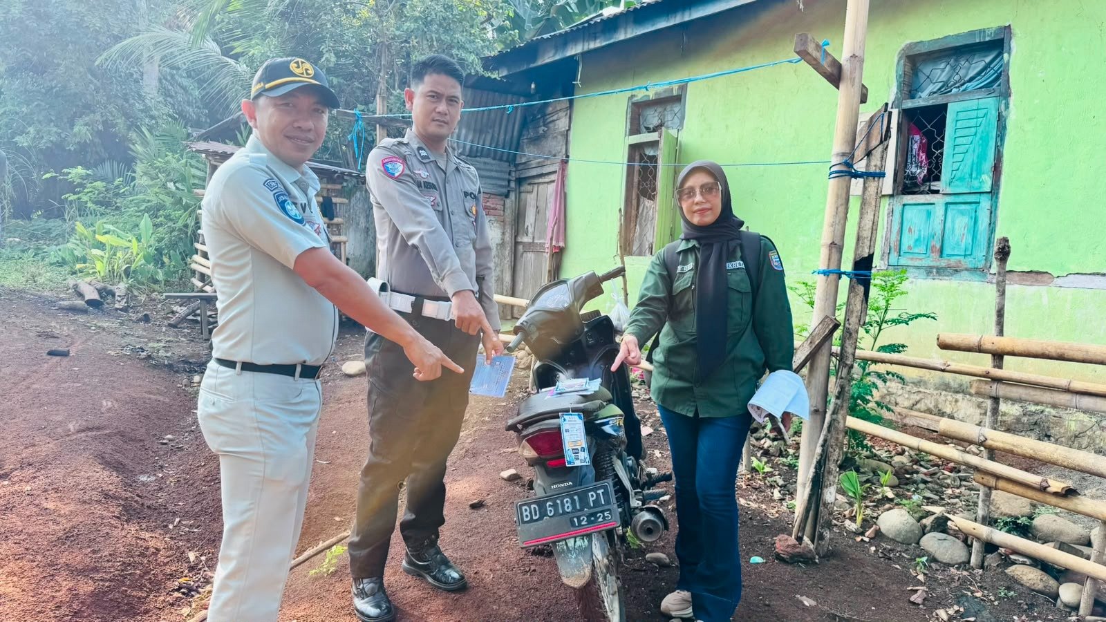 Tim Pembina Samsat Hadir di Pasar Tumbuan, Edukasi Wajib Pajak dan Kenalkan Layanan Digital