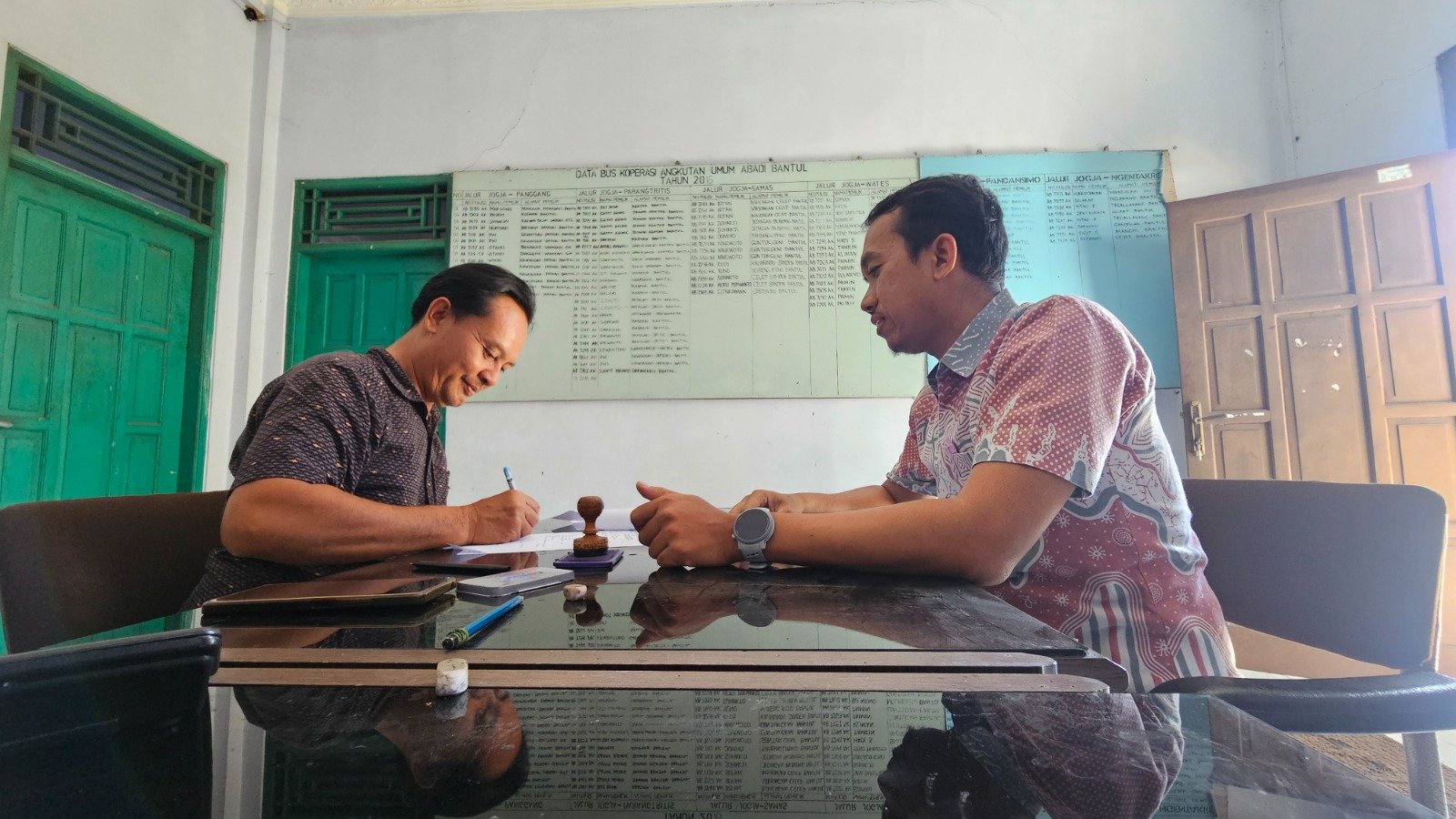 Jasa Raharja Perkuat Sinergi dengan Koperasi Angkutan Umum Abadi untuk Tingkatkan Kepatuhan IWKBU dan SWDKLLJ