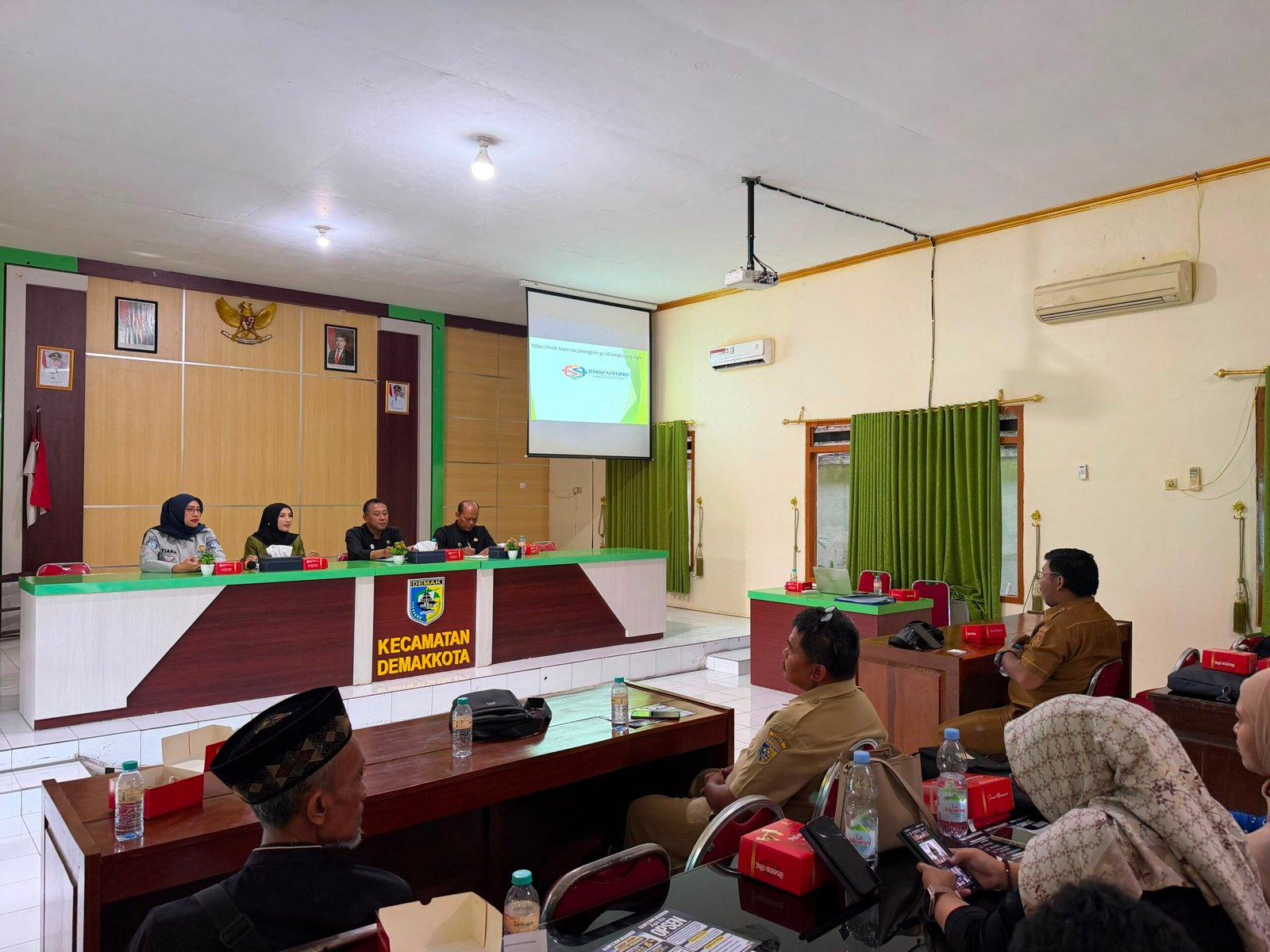 Tim Pembina Samsat Demak Gelar Sosialisasi Sengkuyung Mobile di Tiga Kecamatan untuk Optimalkan Kepatuhan Pajak Kendaraan Bermotor