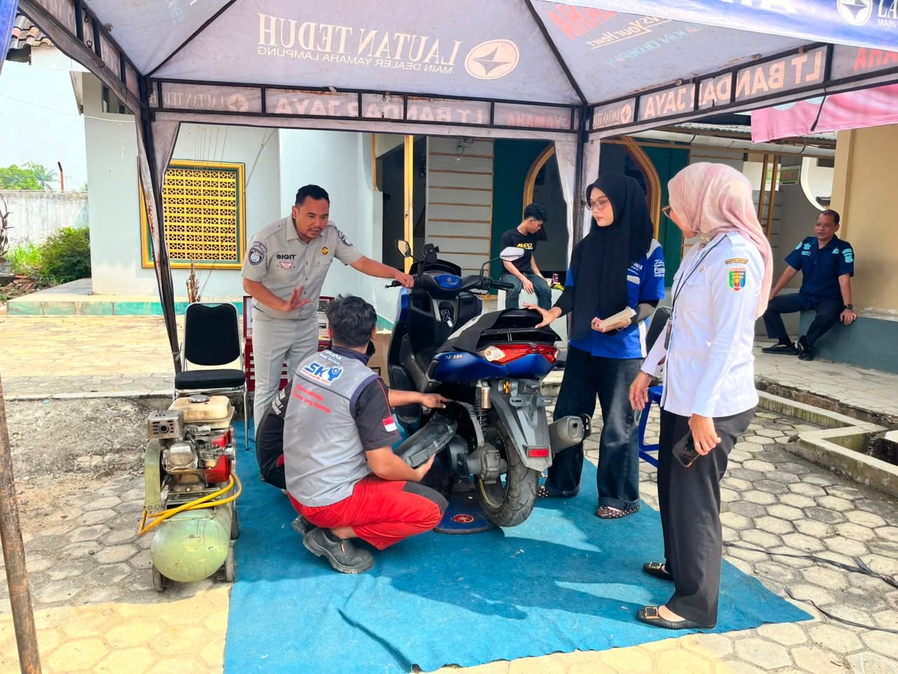 Kolaborasi Samsat Gunung Sugih dan Yamaha Bandar Jaya Berikan Servis Gratis bagi Wajib Pajak
