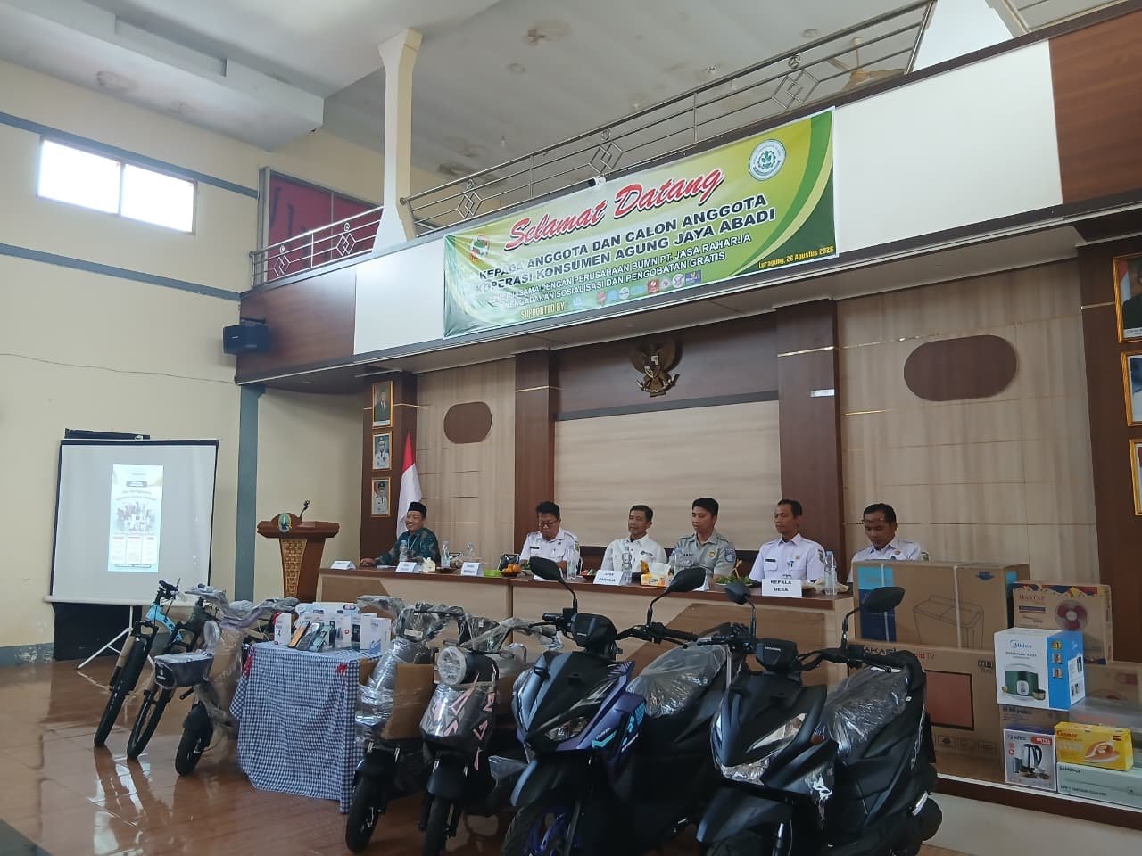 Tingkatkan Kesehatan Publik dan Kepatuhan, PT Jasa Raharja (Persero) Cabang Cirebon Berikan Layanan Kesehatan Gratis dan Sosialisasi Kesamsatan di Desa Luragunglandeuh Kab Kuningan