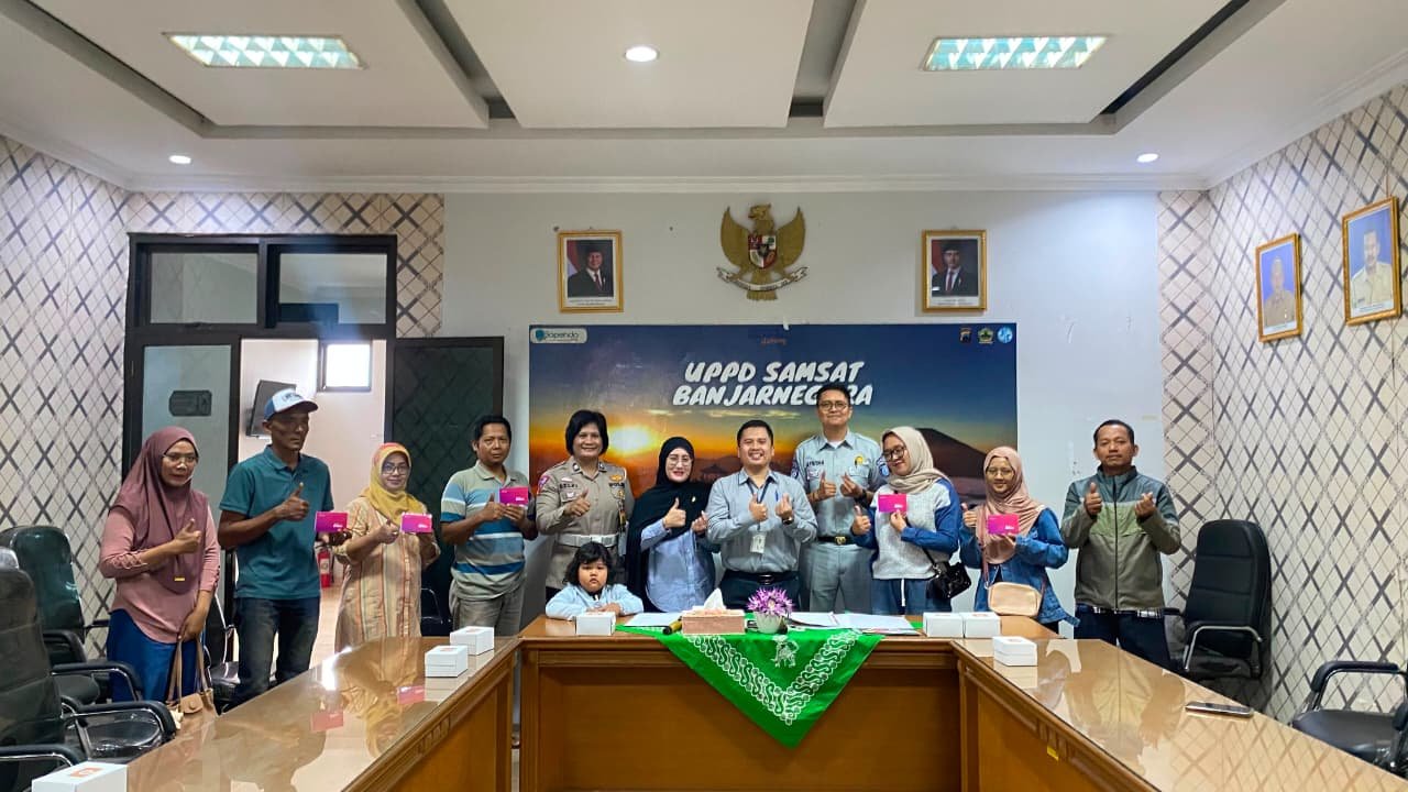Tim Pembina Samsat Banjarnegara Serahkan Hadiah Gebyar Samsat Jawa Tengah 2026 sebagai Apresiasi bagi Wajib Pajak Taat