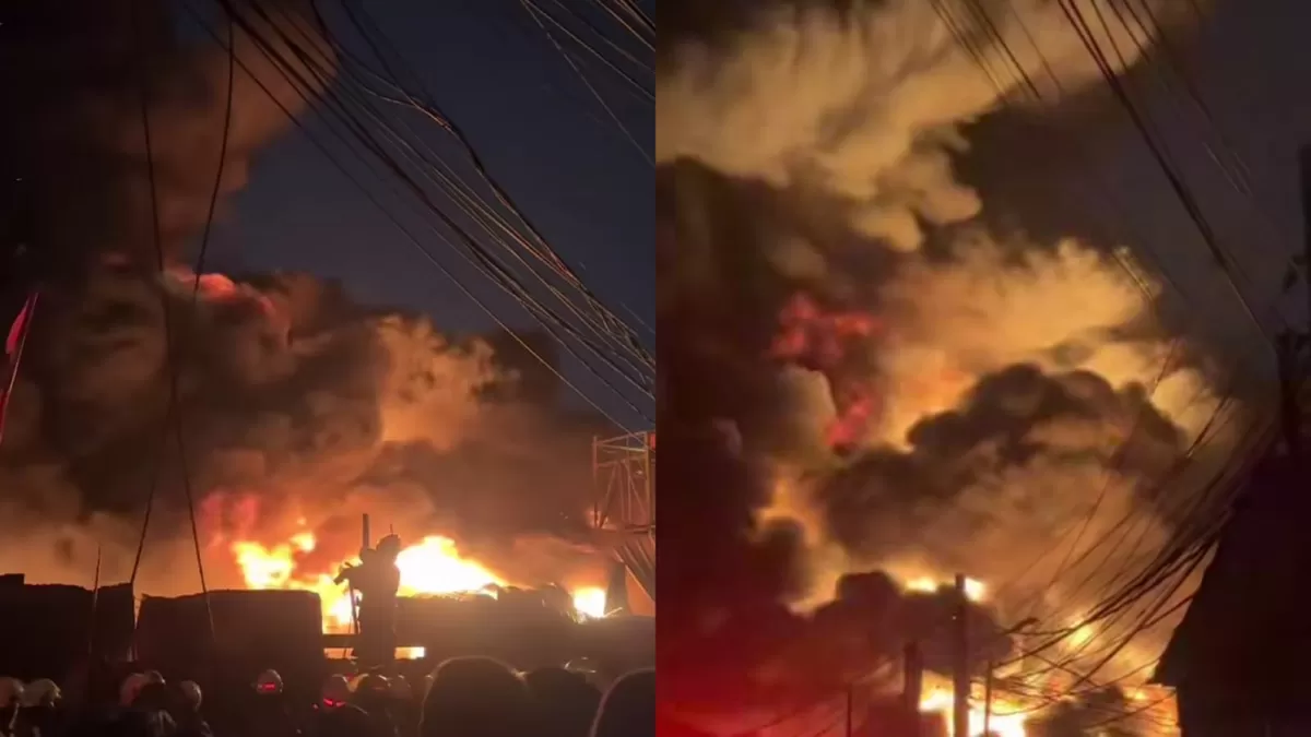 Pabrik Bingkai di Pondok Kelapa Jaktim Terbakar, Petugas Lakukan Pendinginan
