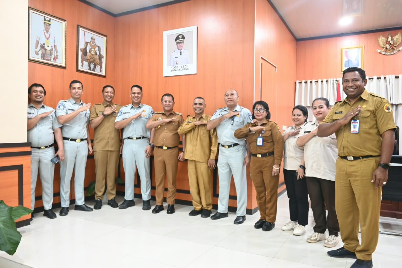 Tim Pembina Samsat NTT dan Pemkab Kupang Perkuat Sinergi Kepatuhan Pajak Kendaraan hingga Desa