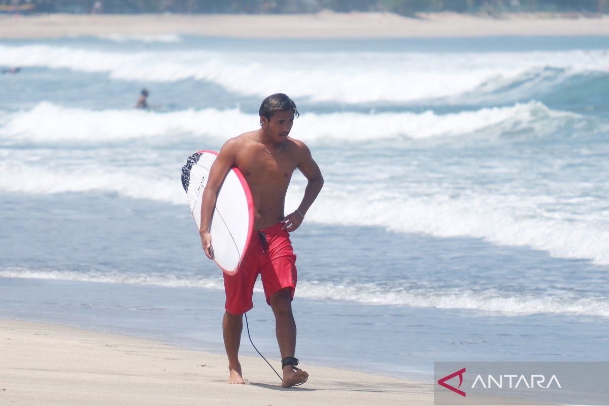 I Made Pajar Ariyana Melaju ke Perempat Final Shortboard Putra Asian Games 2026
