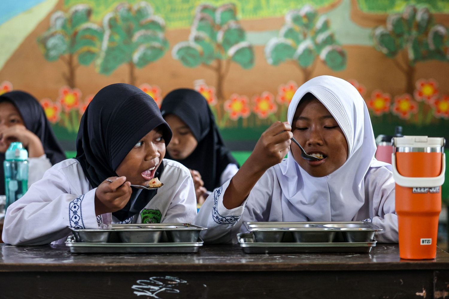 Kepala BGN Minta Sekolah Pastikan Keamanan MBG Sebelum Disajikan