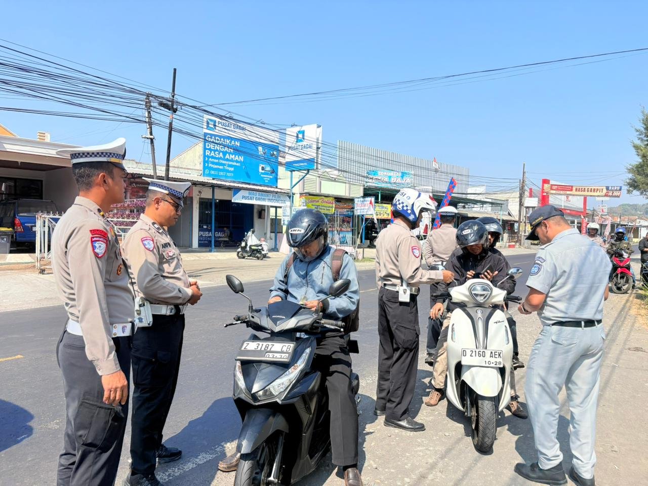 Jasa Raharja Kanwil Utama Jawa Barat Dukung Operasi Gabungan Pajak Kendaraan Bermotor di Cimalaka Kabupaten Sumedang