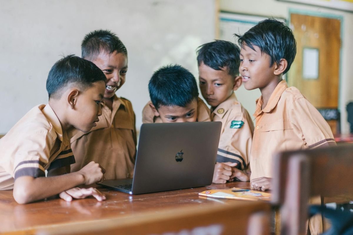 Sekolah Rakyat Beroperasi di 182 Titik, Siswa Capai 44.000 Orang