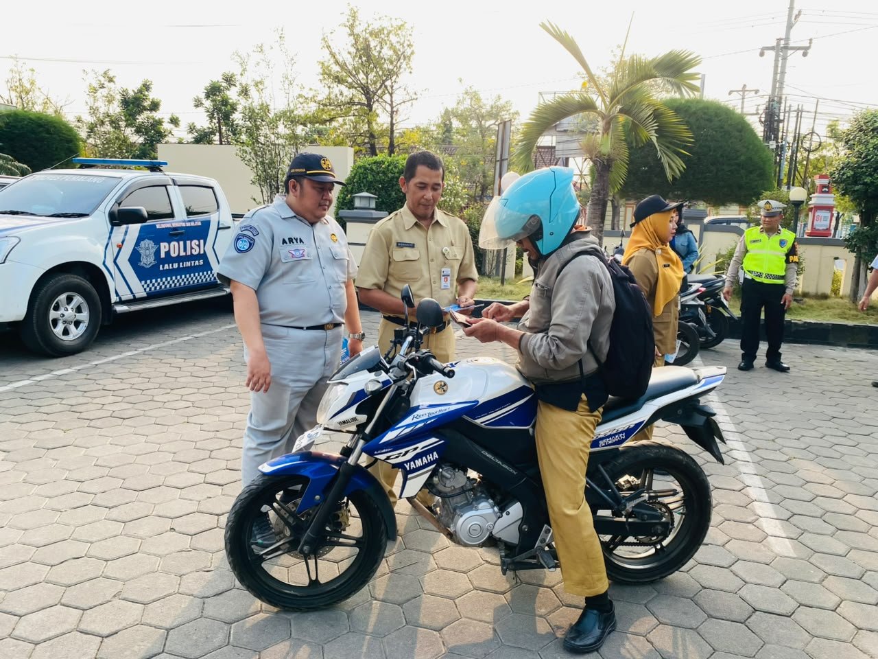 Tim Pembina Samsat Pemalang Sosialisasikan Kepatuhan Pajak dan Keselamatan Berlalu Lintas