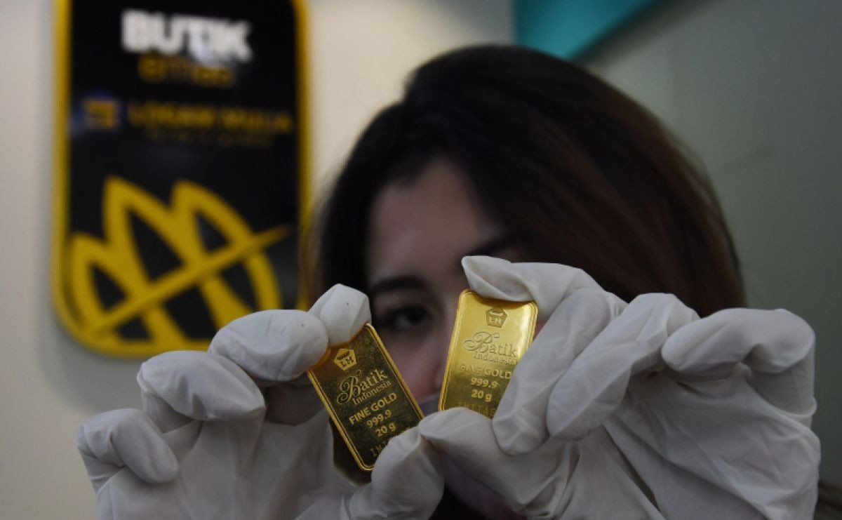 Harga Emas Antam Hari Ini Turun Rp10.000, Jadi Rp2,564 Juta per Gram