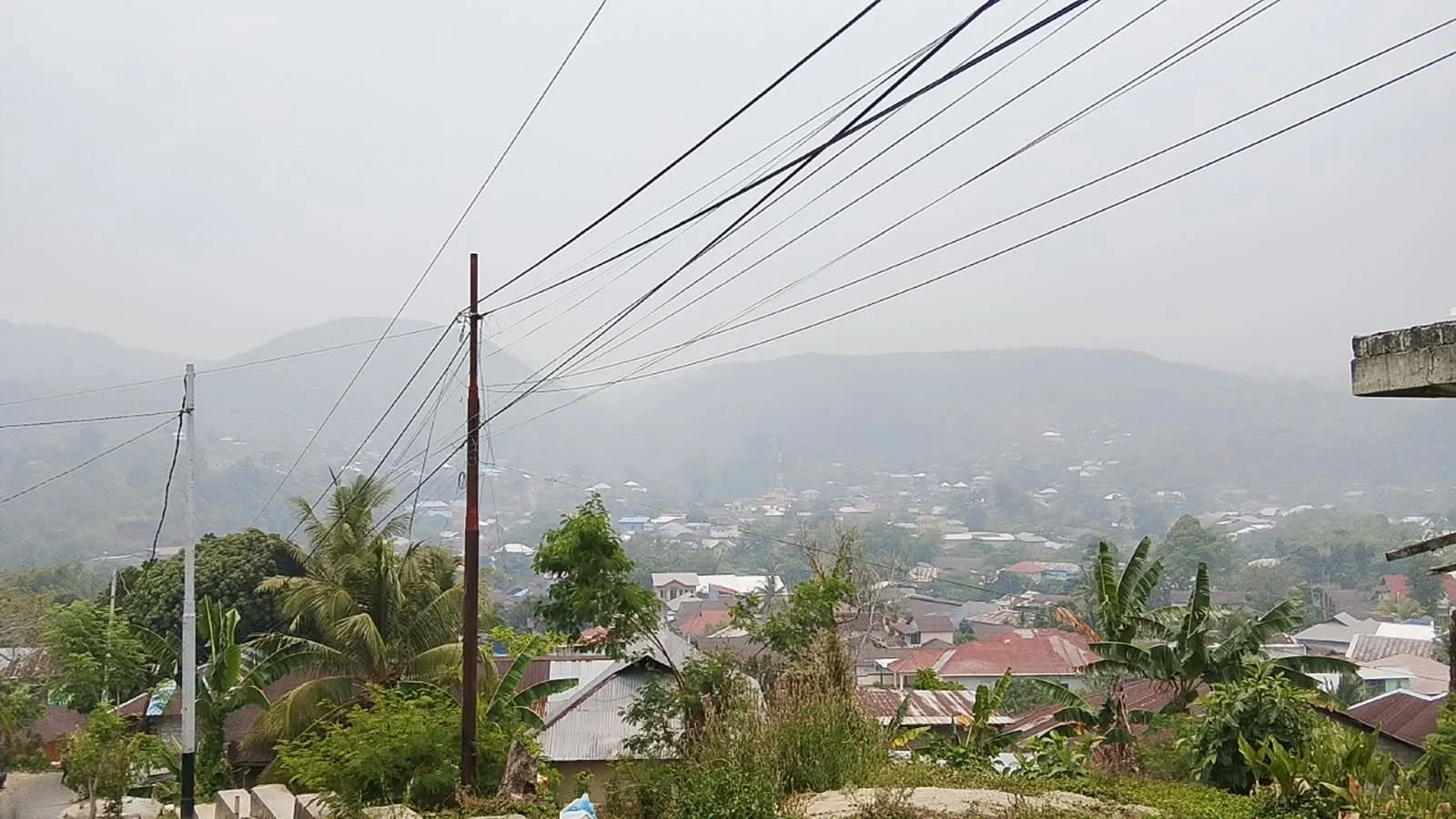 Kualitas Udara Memburuk, Pemkot Ambon Terapkan Belajar dari Rumah dan WFH bagi ASN