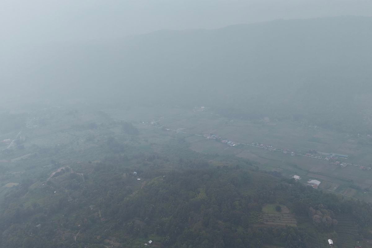 Kabut Asap Kiriman Sumsel dan Kalimantan Selimuti Samosir, Aktivitas Wisata Terganggu