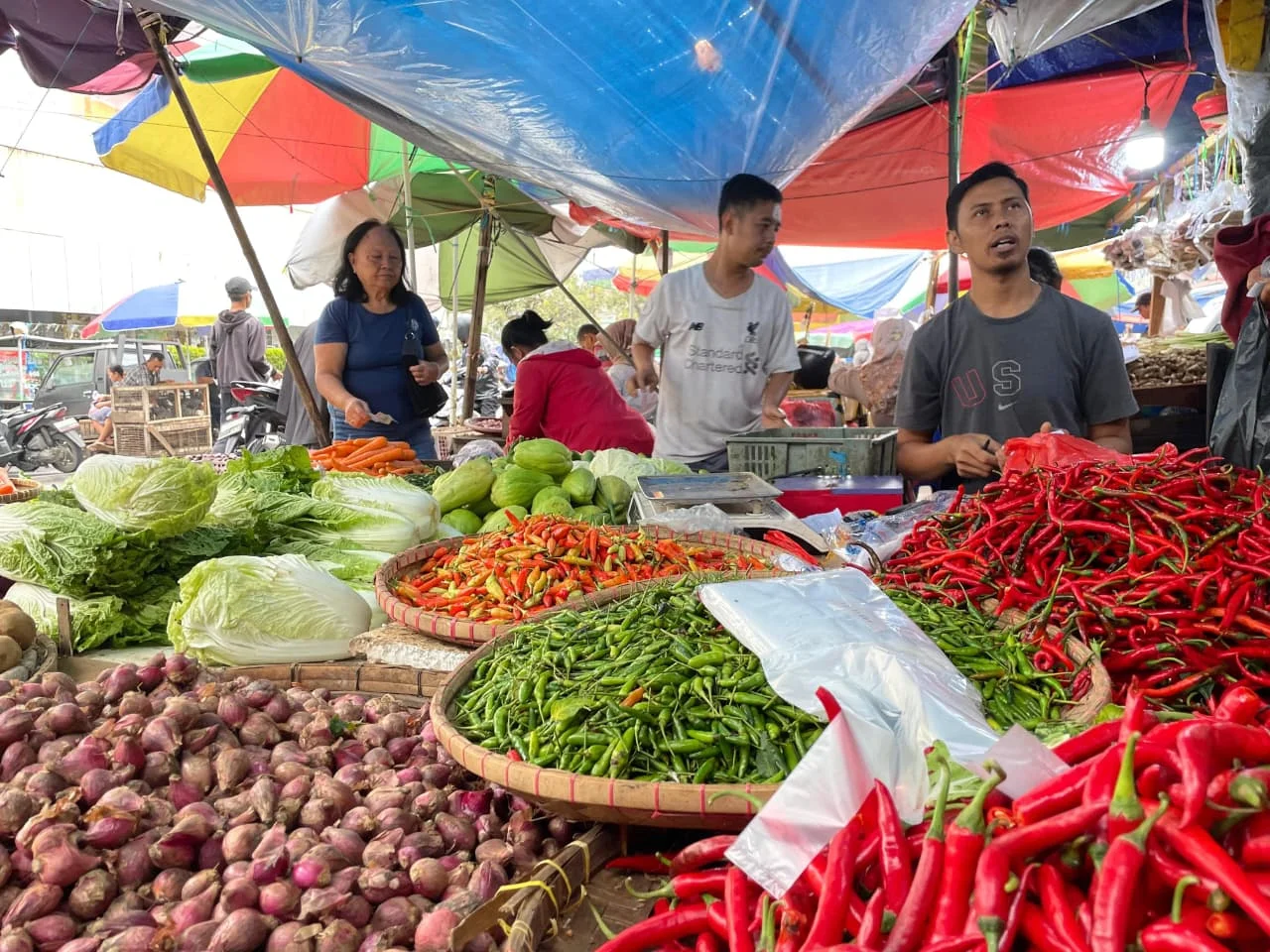 Harga Pangan Hari Ini Naik Serentak, Minyak Goreng Curah Capai Rp24.600 per Kg
